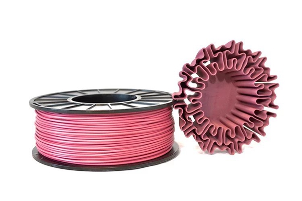 極光創新：利好塑料回收管理，碳源公司推出廢塑料升級為3D打印絲材的合作計劃